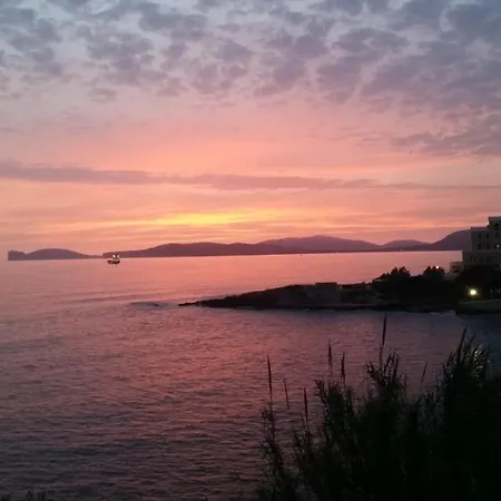 Oda ve Kahvaltı Uva Regina Alghero